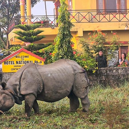 Hotel National Park- A Peaceful Family Home Where You Can Stay Peace And Enjoy And Organize The Wildlife Safari Chitwan Exterior foto